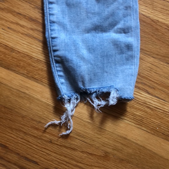 Lucky Brand light wash skinny jeans - Picture 4 of 4